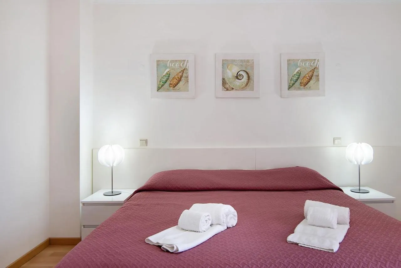 Albufeira Townhouse Beach 0*,  Portugal